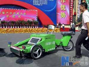 太阳能环保车辆在边城“受宠”（图片）