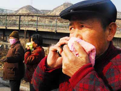 兰州线20吨液氨槽车发生泄漏（组图）