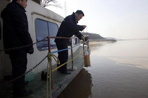 中石油漏多少油 黄河水质污染渐除(图)