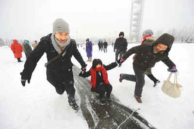 罕见强降雪 京将近历史同期低温纪录