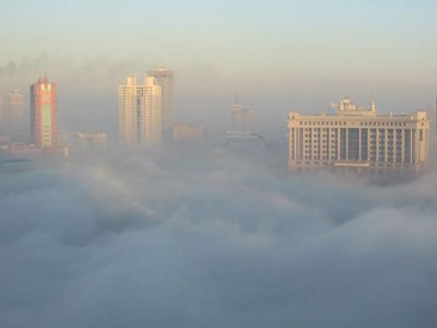 乌鲁木齐现今冬首个重度污染大雾天