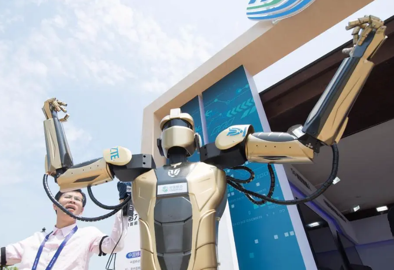 第八届中国机器人峰会暨智能经济人才峰会新闻发布会在京召开 